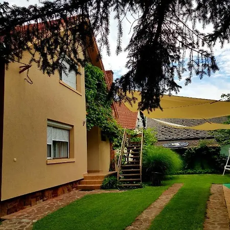 Borostyan Apartmann 아파트 Balatonföldvár