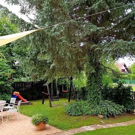 아파트 Borostyan Apartmann *