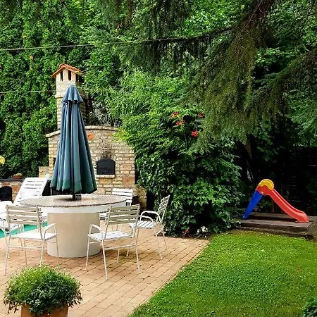 Apartament Borostyan Apartmann *
